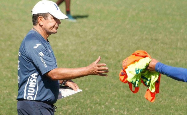 Jorge Luis Pinto se reunirá con los legionarios de la MLS