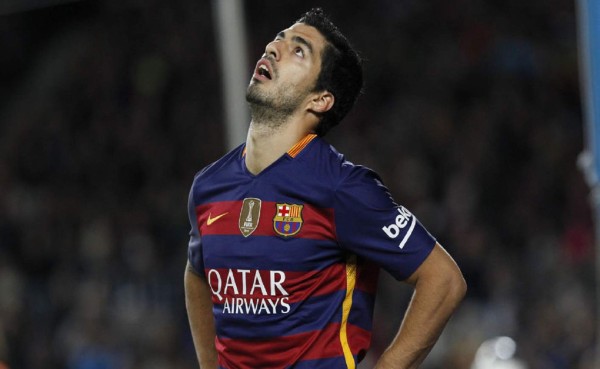 Raymond Domenech:'Luis Suárez debería de ponerse los guantes de boxeo”