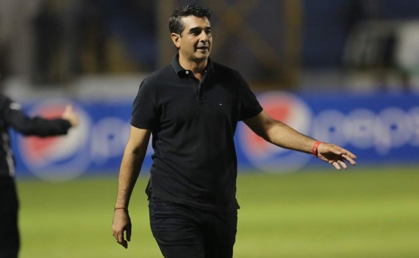 Diego Vázquez a Vargas: 'Es un fantasma'