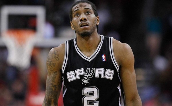 Kawhi Leonard nombrado mejor defensivo de la NBA