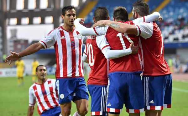Paraguay vence a Jamaica y acaricia los cuartos de final de la Copa América