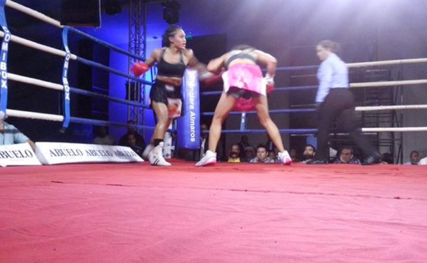 La 'China' Espinal no pudo obtener el campeonato Latinoamericano de peso minimosca