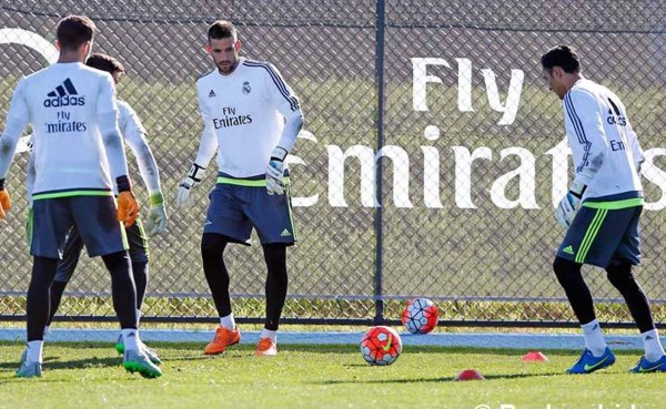 Kiko Casilla se incorpora a los entrenamientos del Real Madrid