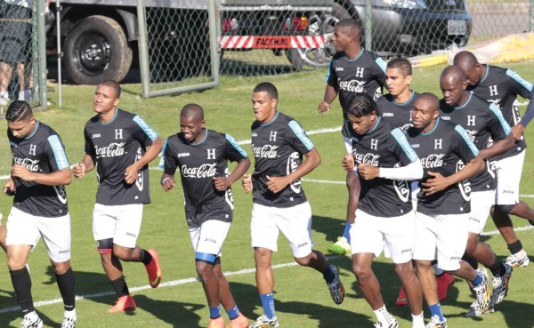 Honduras sí hará reconocimiento de cancha al Beira-Río