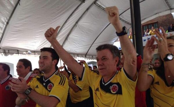 Colombianos celebran con euforia el triunfo de su selección