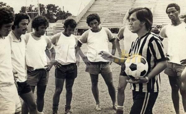 Los técnicos campeones con Real España: “Potro” Gutiérrez busca ser el tercer mexicano en coronarse con La Máquina