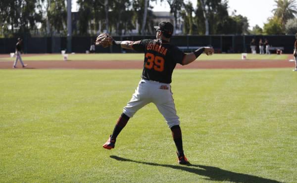 Thairo Estrada es el jugador con el que Dubón peleará por un puesto en Gigantes.