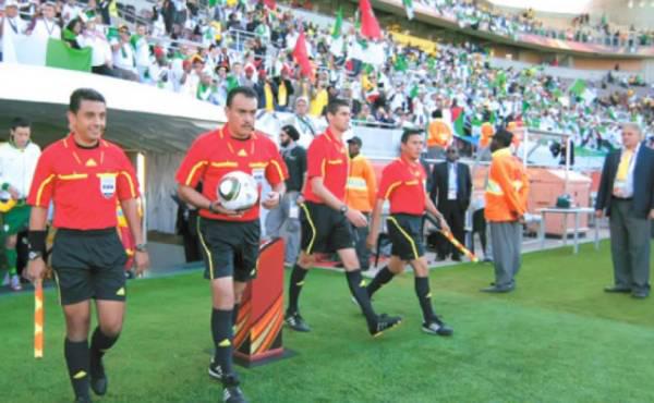 Carlos Pastrana fue el tercer y último árbitro hondureño en un Mundial absoluto de fútbol
