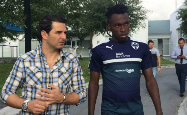 Representante de Alberth Elis confirma que si hay ofertas