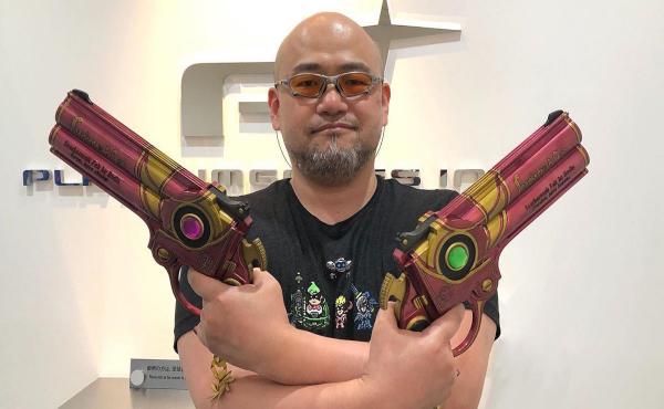 Además de Bayonetta, Kamiya también dirigió los primeros juegos de la sagas Devil May Cry y Viewtiful Joe, mientras trabajó para Capcom.