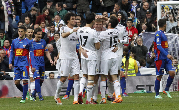 Real Madrid , sin Cristiano Ronaldo, venció 3-0 al Elche