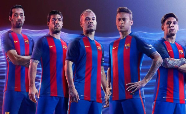 El 11 que utilizaría Barcelona ante el Madrid; Iniesta la gran sorpresa