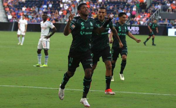 ¡Visita de lujo! Choco Lozano recibe a un exjugador hondureño ídolo del Santos Laguna de México