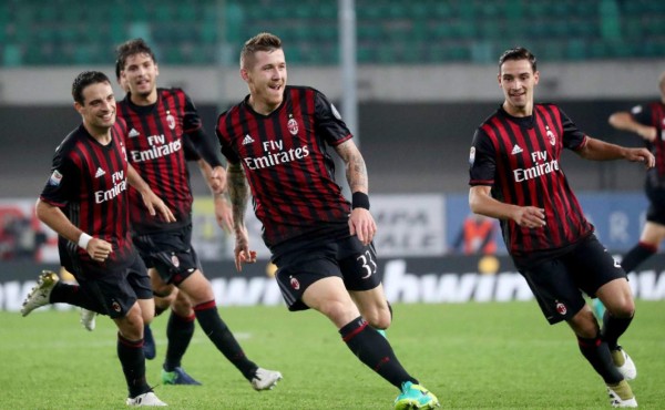 Triunfo del AC Milan ante el Chievo y alcanza a la Roma en el segundo lugar