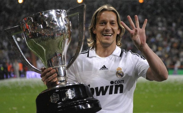 ¡De lujo! Julio César Santos y su 11 ideal del Real Madrid con los que jugó