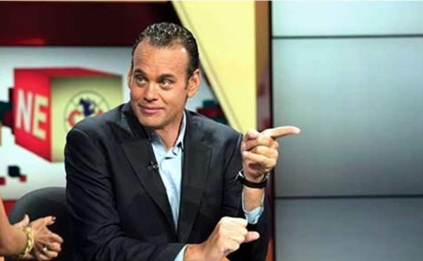¡Indignados! Arremeten contra Faitelson en El Salvador por llamar 'tontitos' a los aficionados