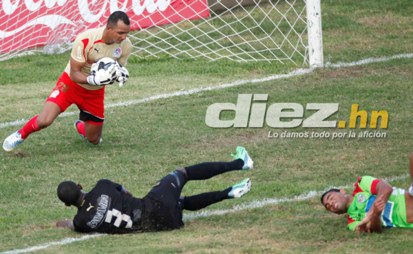 Imágenes del clásico Marathon vs Olimpia.