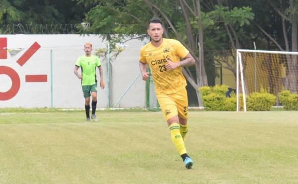 Erick Andino durante la pretemporada con el Guastatoya de Guatemala.