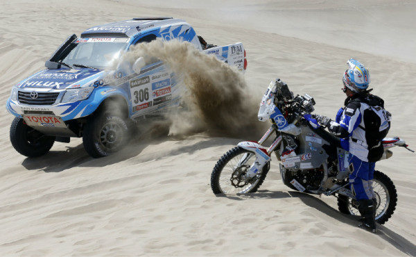 Auto Moto Rally Dakar en Lima Perú.