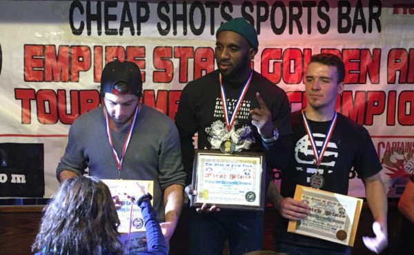 ¡Admirable! Honduras tiene a un campeón de pulso en Estados Unidos