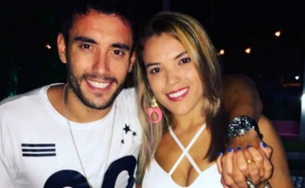 Novia de un jugador de Chapecoense que sobrevivió: 'Me casaría hoy mismo'