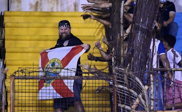 La dolorosa imagen del capitán, el repudio a Fabián Coito y el desorden en las graderías provocado por la derrota