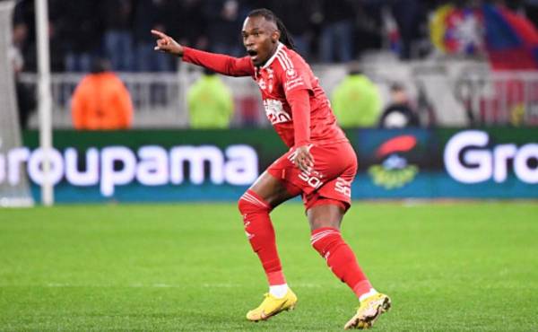 Alberth Elis apenas jugó 10 partidos con el Brest, donde no logró anotar ningún gol.