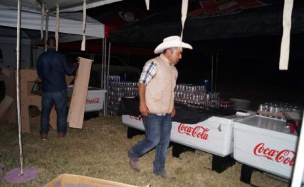 ¡UNA LOCURA! Los XV de Rubí, en fotografías