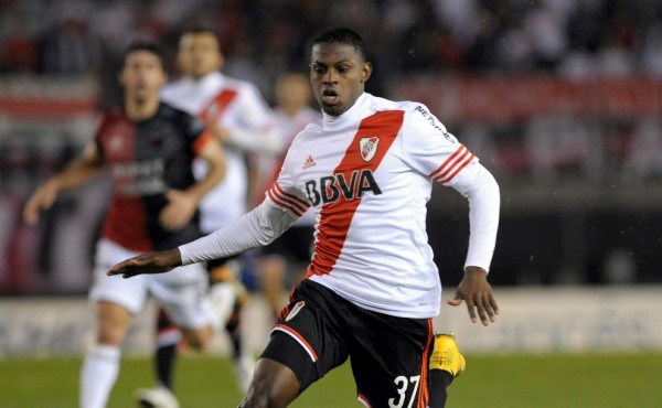 EL MERCADO: Marathón y Real Sociedad fichan, delantero al Comunicaciones y ex River Plate jugará en Honduras