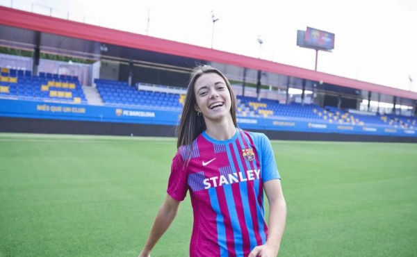 Se inspira en su escudo: Barcelona presenta su nueva camisa para la temporada 2021-22