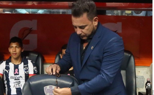 Final Liga MX: La emotiva historia del rosario y la promesa de Antonio Mohamed