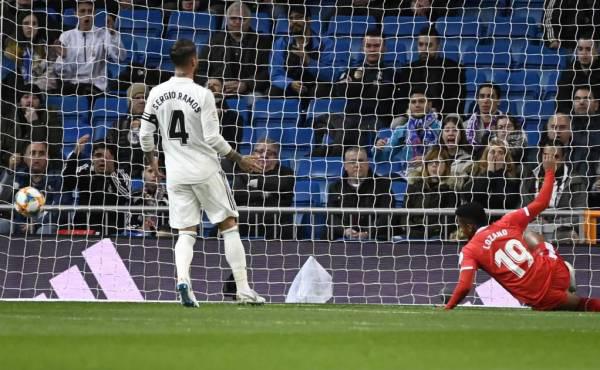 Lozano y su inolvidable gol en el Santiago Bernabéu de Madrid.