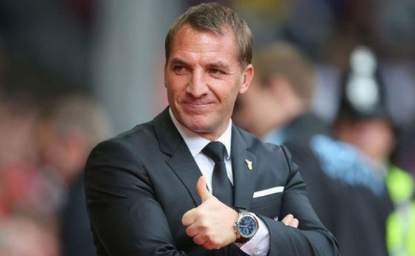 Celtic de Escocia niega estar interesado en los sericios de Steven Gerrard