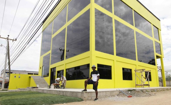 FOTOS: Edgar Álvarez, el 'Moskyto' que realizó sus locuras en el fútbol