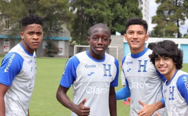 Johann Chirinos en uno de los microciclos con la sub-17 de Honduras.