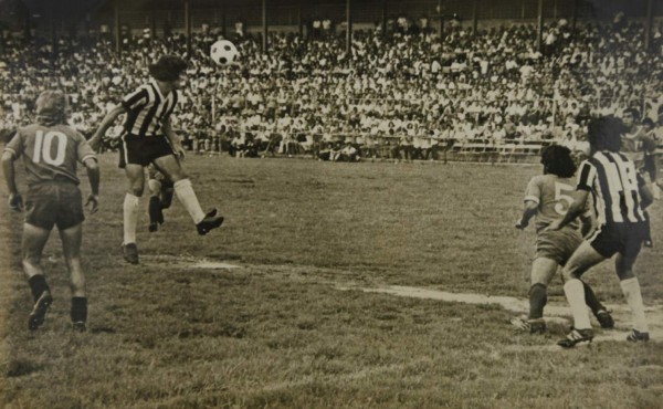 La evolución del estadio Morazán, la casa del clásico sampedrano