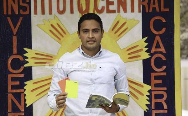 El hondureño Saíd Martínez es elegido por la Federación de Historia y Estadística como el mejor árbitro de Concacaf en 2021