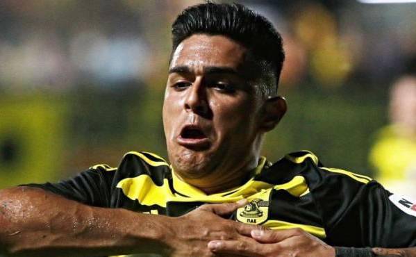 Luis Palma busca guiar al Aris FC a la fase de grupos de la Conference League.