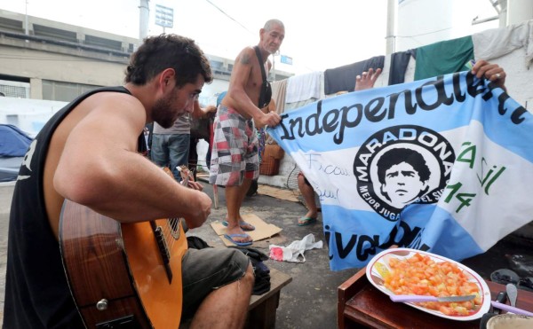 Alemanes y argentinos ya viven su fiesta previo a la final del Mundial.