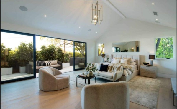 ¡Espectacular! Así es la lujosa mansión que compró Chicharito Hernández en Los Ángeles