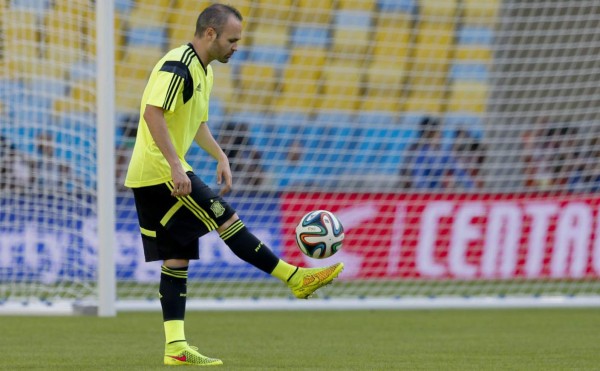 Iniesta jugará su partido centenario con la selección de España