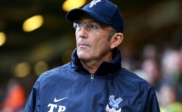 Tony Pulis deja de ser entrenador del Crystal Palace