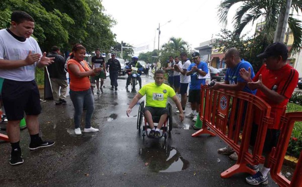 Las mejores imágenes de la Maratón ' Corriendo por la Salud”