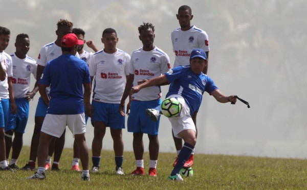 MERCADO: Salas define su futuro, Thomas regresa y hondureño cambia de club en el extranjero