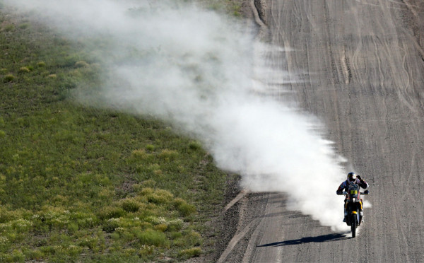 El Rally Dakar 2014 más extenso y exigente que los anteriores .