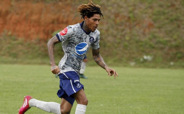 Futbolistas hondureños que ya merecen una oportunidad en el extranjero