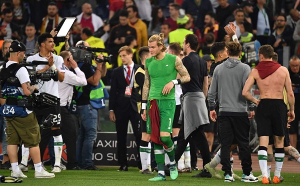 Lo que no se vio en TV: Eufórica celebración de Liverpool y Salah consuela a sus excompañeros