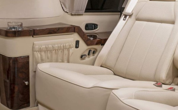 No es un avión: El increíble auto totalmente equipado que Tom Brady puso a la venta