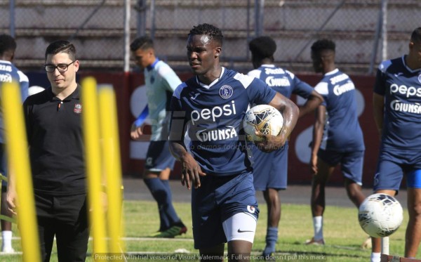 Risas, autógrafos y buen ambiente en el regreso de Motagua al estadio Nacional