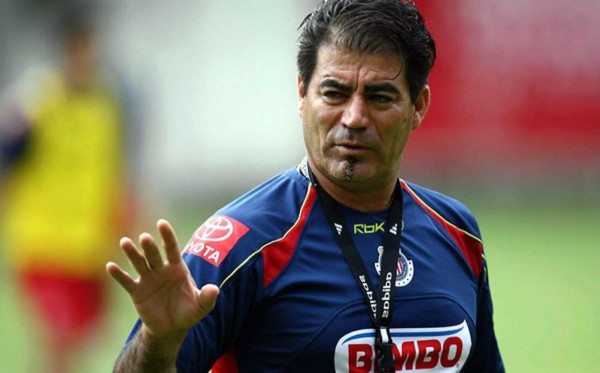 Mundialistas, interinatos y pruebas: Los 27 entrenadores que ha tenido Chivas en la era de Jorge Vergara